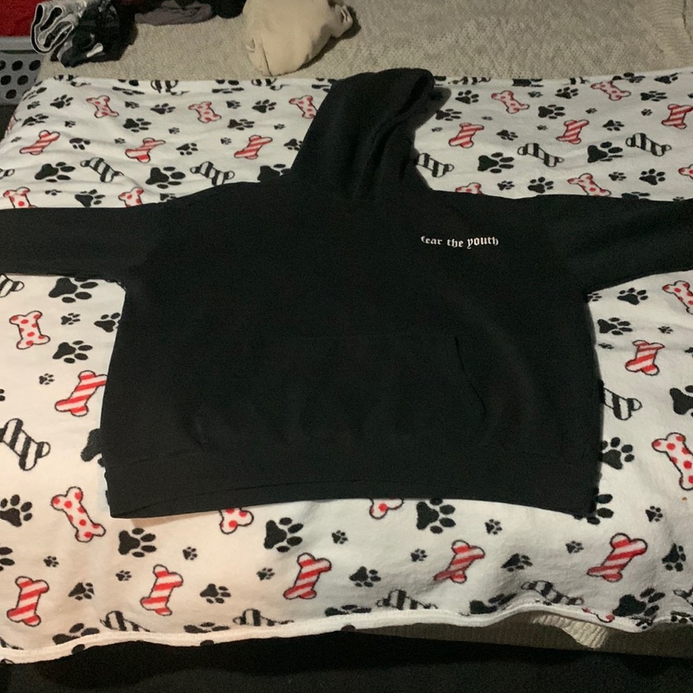 Forever 21 hoodie (fear the youth) black n white